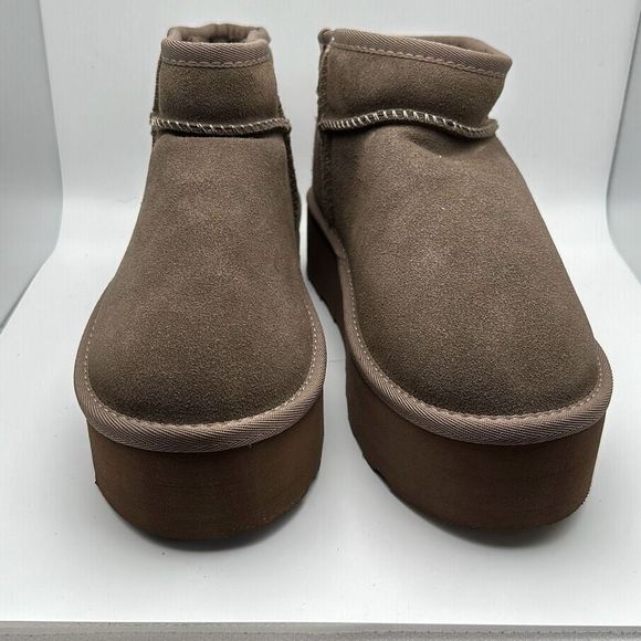 CUSHIONAIRE Women's Genuine Suede pull on platform boot +Memory Foam 9 TAUPE - Picture 2 of 7